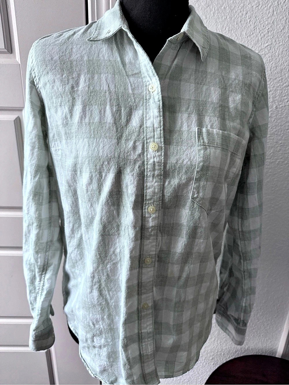 Gap Fitted Boyfriend Plaid Button Down in Green Small Like New